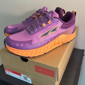 NWT - Altra Outroad 2 Trail Shoe